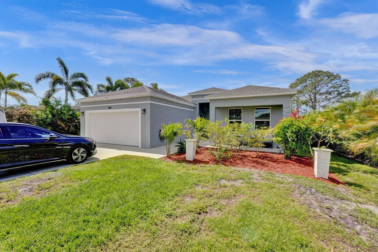 7598 Seabreeze Dr, Lake Worth, FL 33467 House Rental in Lake Worth