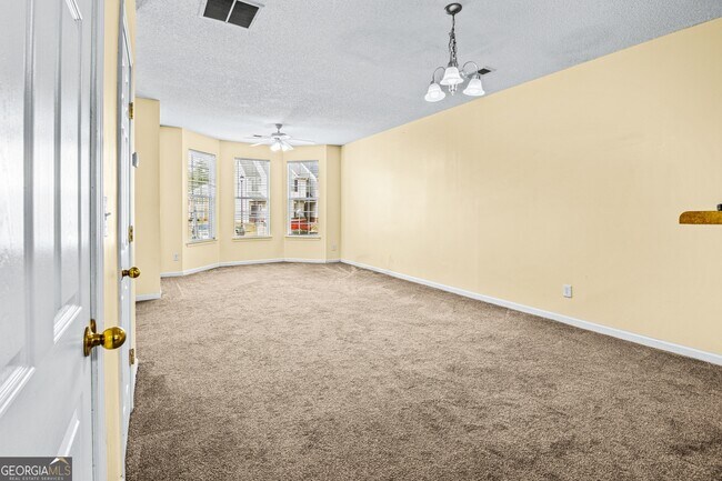Building Photo - 7298 Wagon Wheel Ct