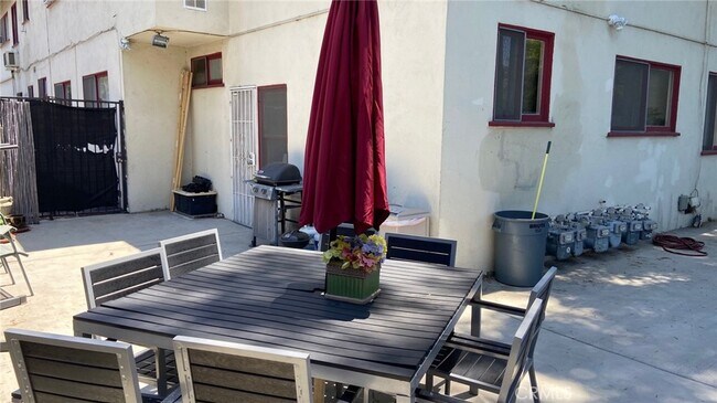 Building Photo - 4949 Coldwater Canyon Ave