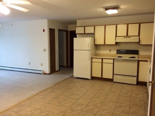 422 Pine Tree Dr Fond Du Lac Wi 54935 Apartments Fond Du Lac Wi Apartments Com