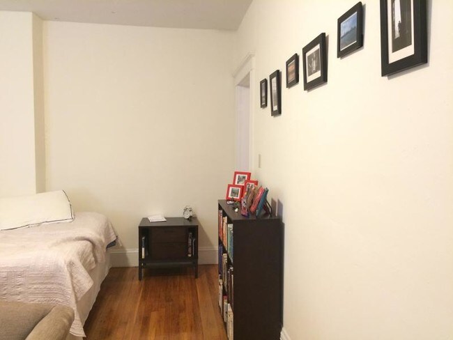 Foto del edificio - 1610 Massachusetts Ave