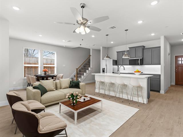 Foto del edificio - 2670 Copper Breaks St