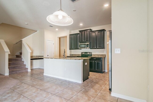 Building Photo - 2720 Garden Falls Dr