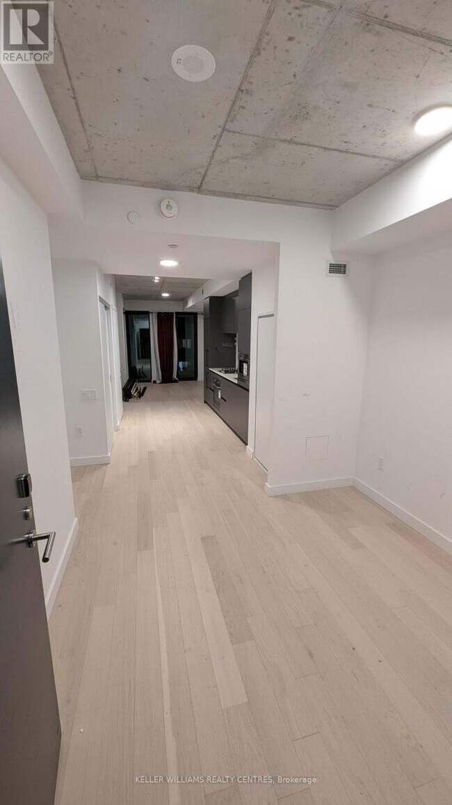 Photo du bâtiment - 1720 Bayview Ave
