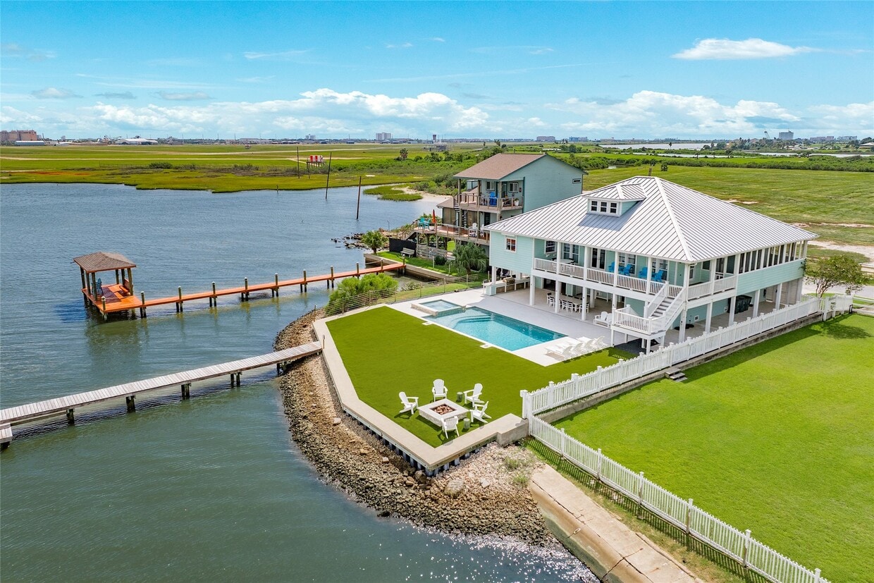 Foto principal - 9680 Airway Ln