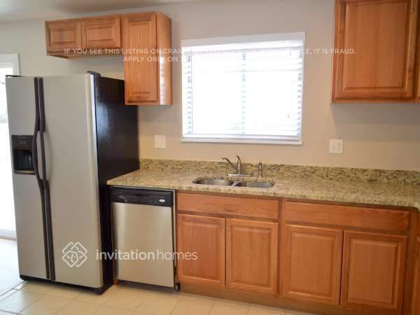 Foto del edificio - 11156 Forest Ave