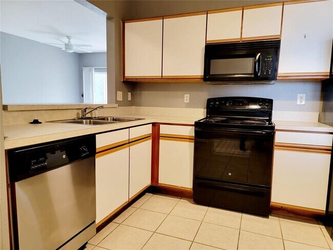 Building Photo - 6410 Cypressdale Dr