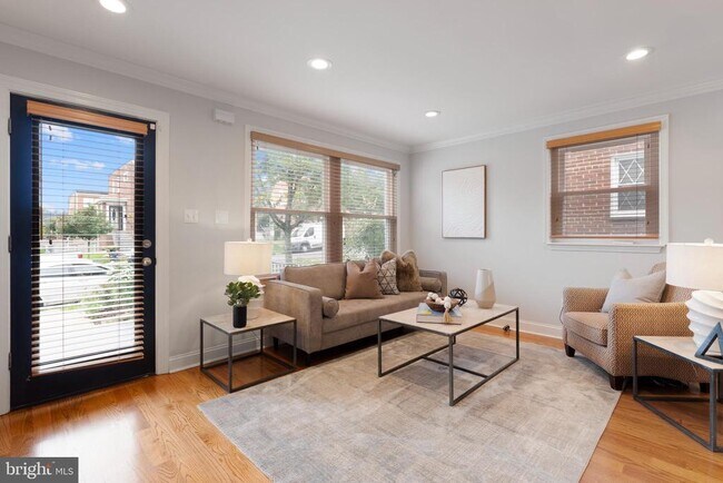Foto del edificio - 5515 Chillum Pl NE