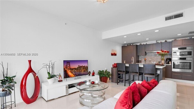 Foto del edificio - 7875 NW 107th Ave