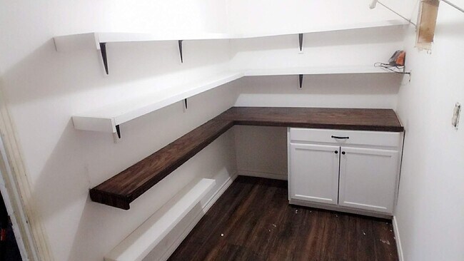 Pantry - 3601 Fairmount Dr