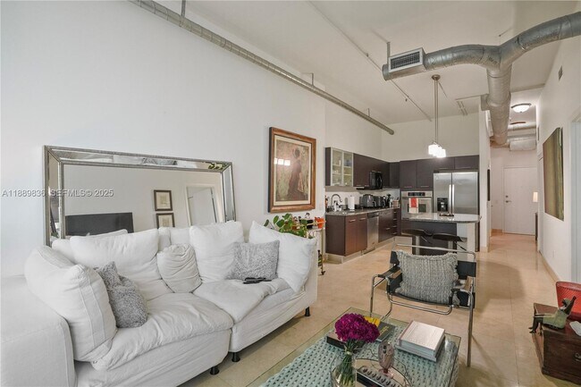 Foto del edificio - 3029 NE 188th St