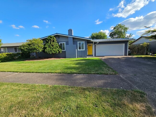 Building Photo - 1103 Lochaven Ave