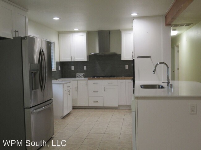 Foto del edificio - 3 br, 1.5 bath House - 304 1st Ave E.