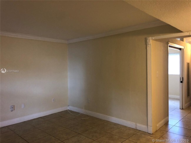 Building Photo - 3901 SW 112th Ave