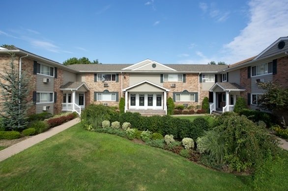 Building Photo - Fairfield At Babylon Village
