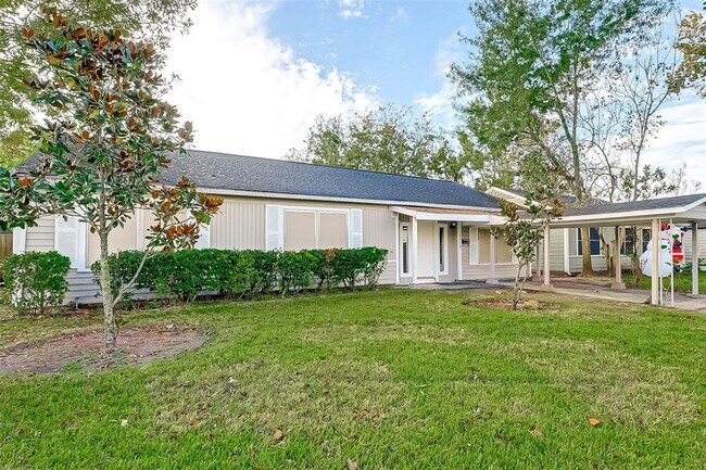 Building Photo - 4710 Paradise Ln