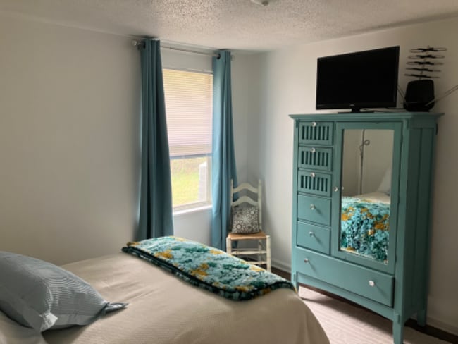 Foto del edificio - 2835 Vista Ln