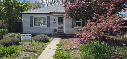 Building Photo - 1628 S Reinhart Dr