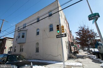 Building Photo - 2351 Christian St