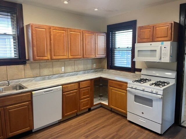 Building Photo - 3850 Kingsland Ct