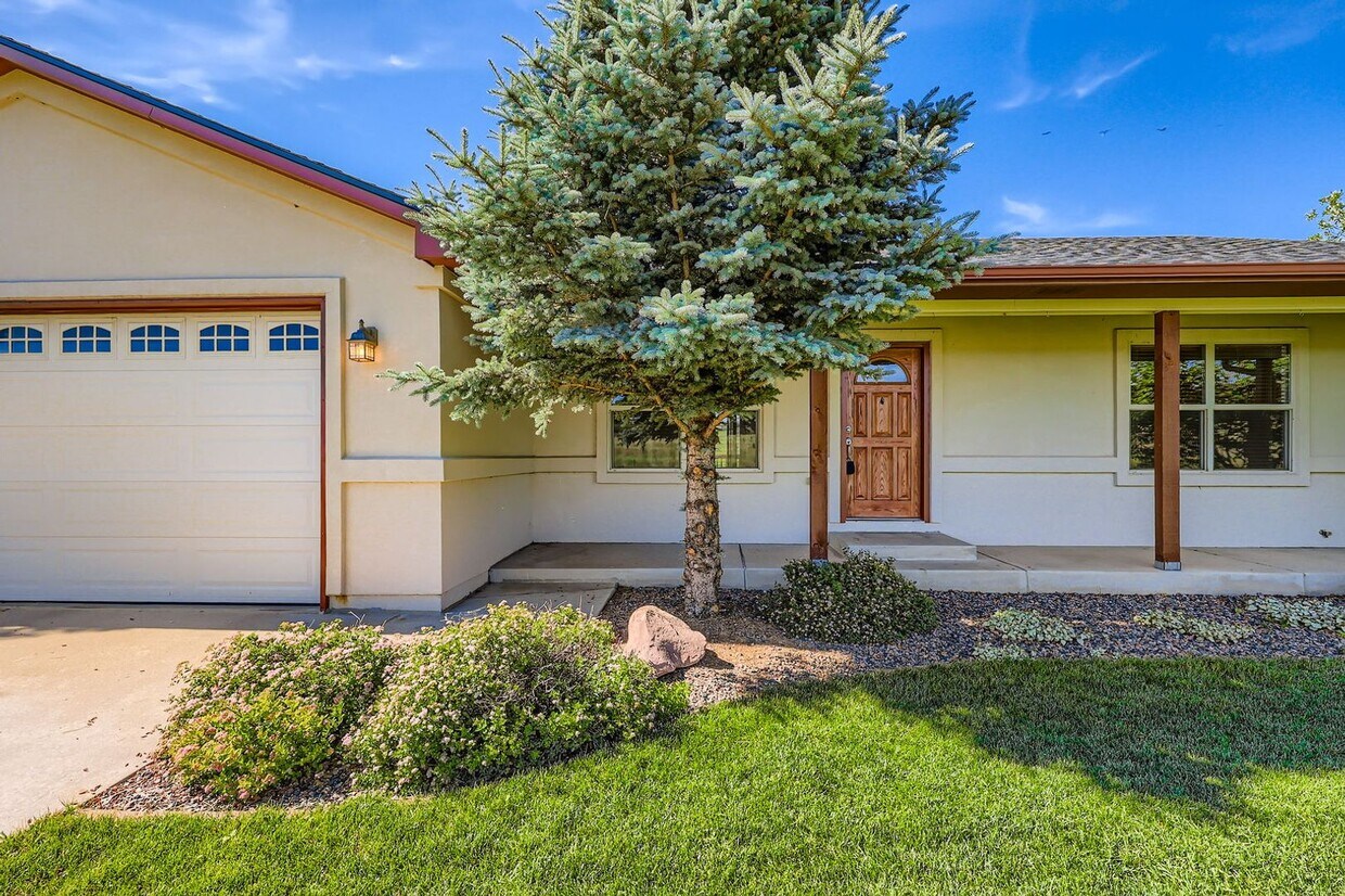 Primary Photo - 4981 Garton Rd