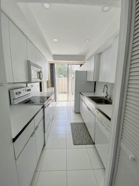 Foto del edificio - 609 Bridgewood Dr