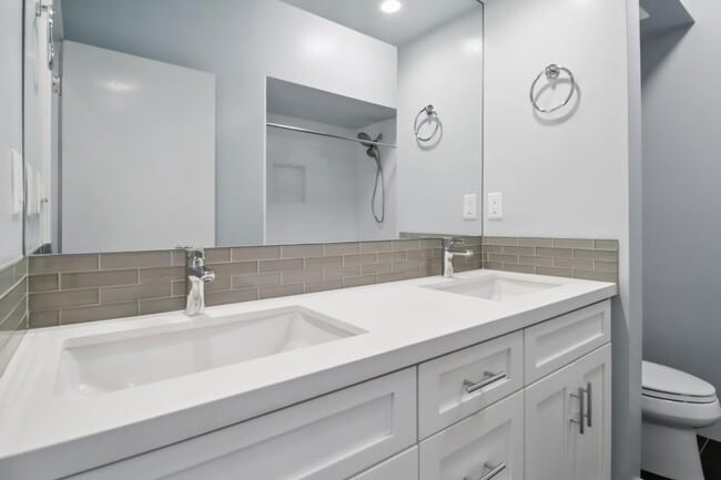 Building Photo - 333 Santana Row