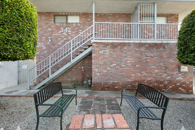 Building Photo - 342 E Providencia Ave