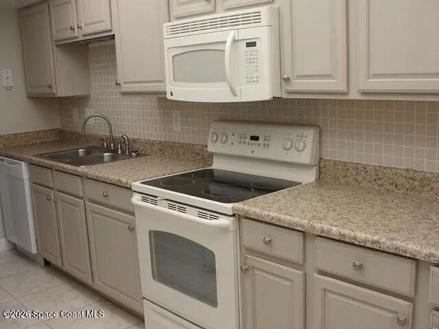 Foto del edificio - 500 Palm Springs Blvd