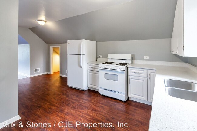 Foto del edificio - 4645 Newland St