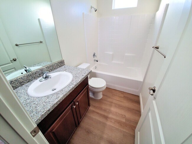 Building Photo - Move-In Special -1/2 Off First Month's Ren...