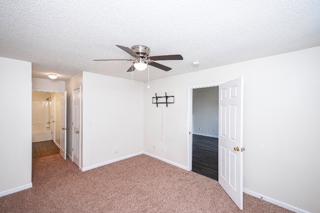 Building Photo - 3040 Caldwell Ridge Pkwy