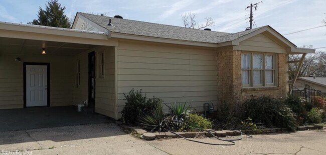 Foto del edificio - 1519 N Mississippi St