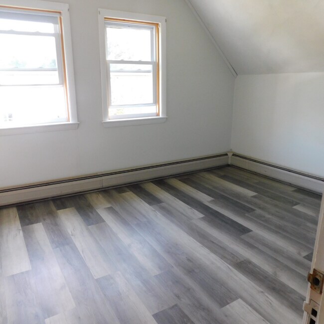 Building Photo - 23 Canabas Ave