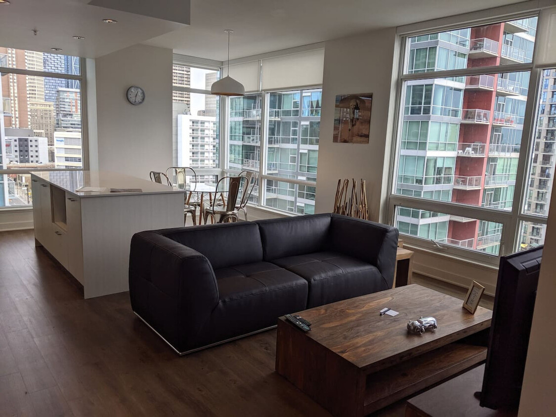 Primary Photo - 202-214 14 Ave SW