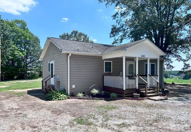 Building Photo - For Rent Davie County