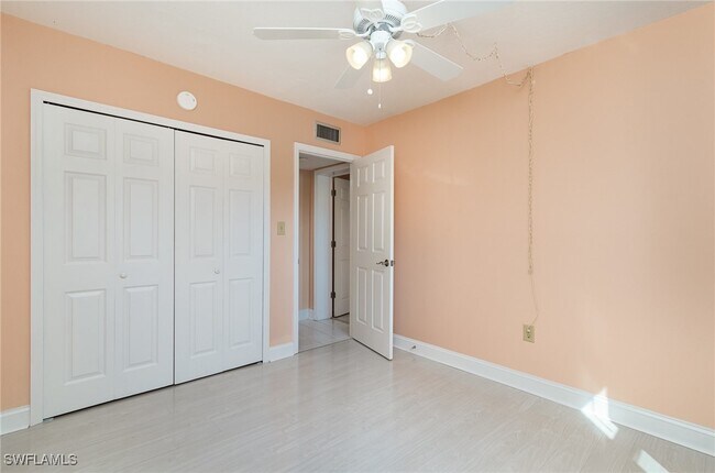 Foto del edificio - 4912 Vincennes St