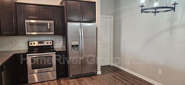 Foto del edificio - 6323 Emerald Field Way