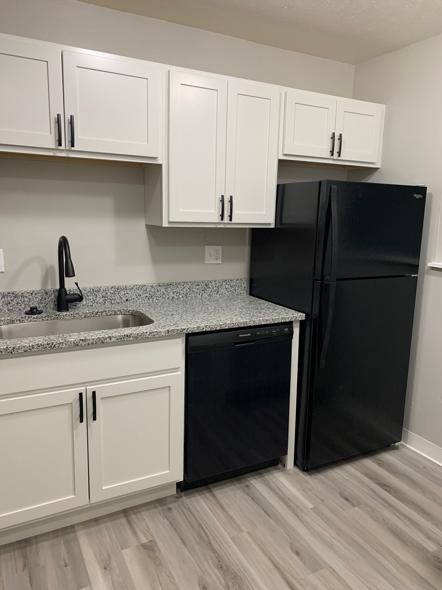 Queensdale Apartments – photo 5