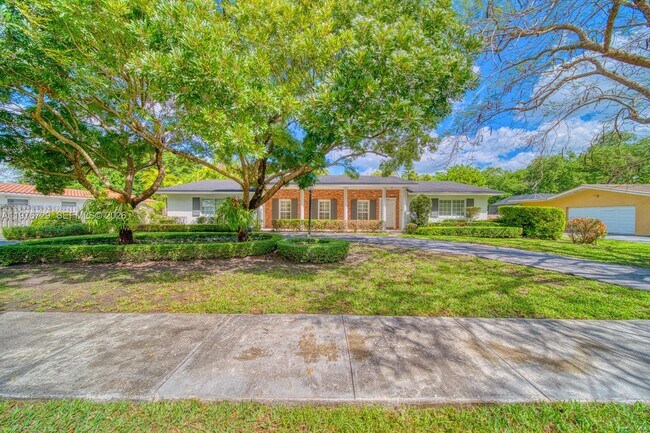 Foto del edificio - 7745 SW 144th St