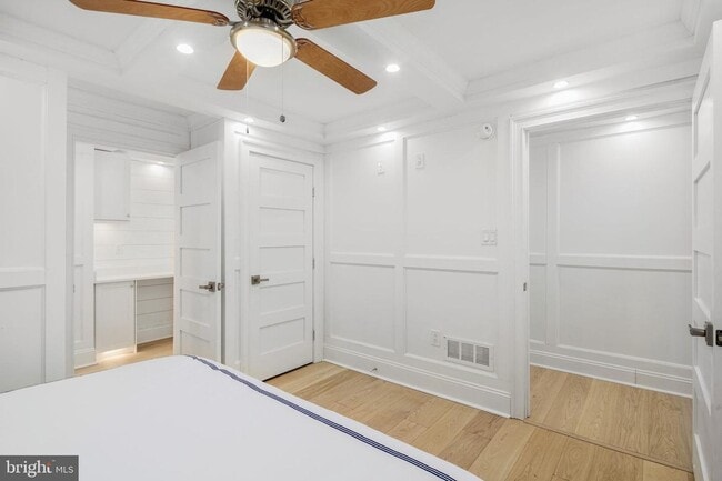 Building Photo - Beautifully Renovated 1 Bed Unit @ The Dorchester in Rittenhouse Square