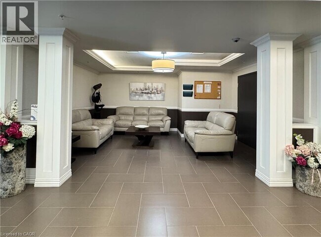 Building Photo - 776 Laurelwood Dr