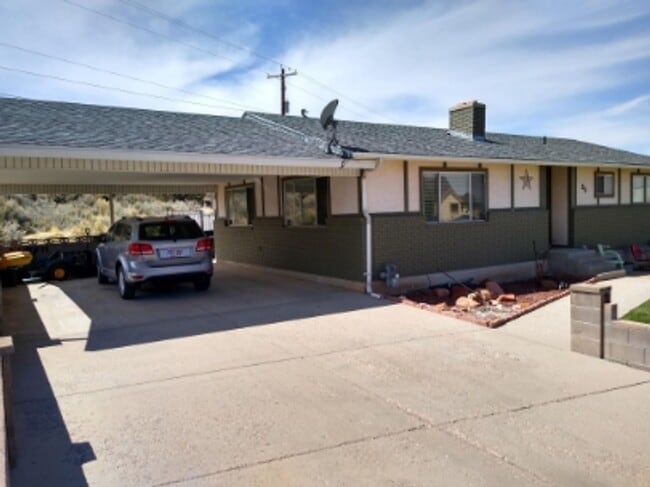 Foto del edificio - 55 College Way