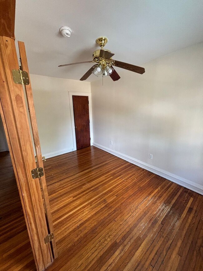 Foto del edificio - 289-295-295 E 18th Ave