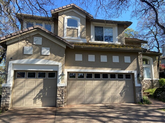 Foto del edificio - El Dorado Hills Custom Home - In-Law Quart...