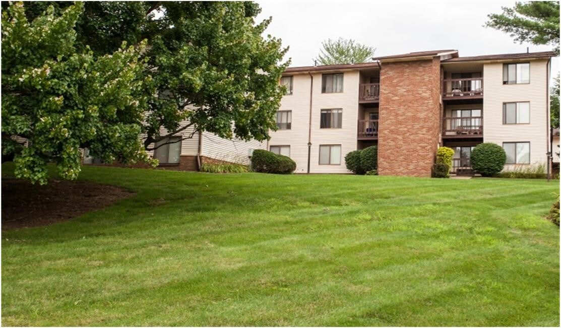 2800 Thackeray Ave NW Unit 2808E, Massillon, OH 44646 Room for Rent