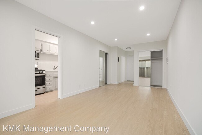 Foto del edificio - Studio, 1 bath Apartment - 1726 & 1730 Bar...