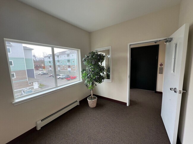Building Photo - 6934 Meadow St