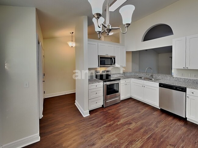 Building Photo - 3826 Bayshore Cir