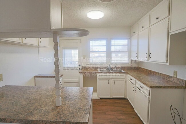 Foto del edificio - 3012 49th St